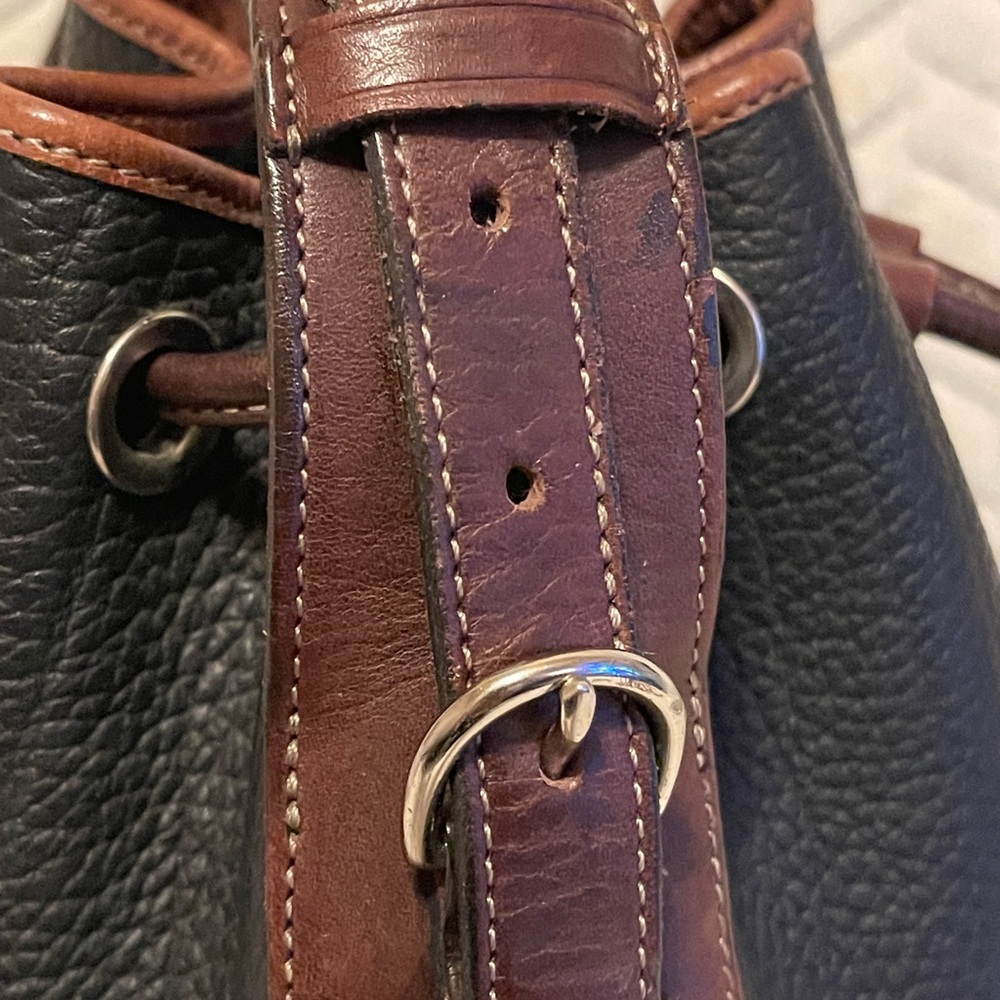 Dooney and Bourke Y171 Drawstring bag - Picture 13 of 13